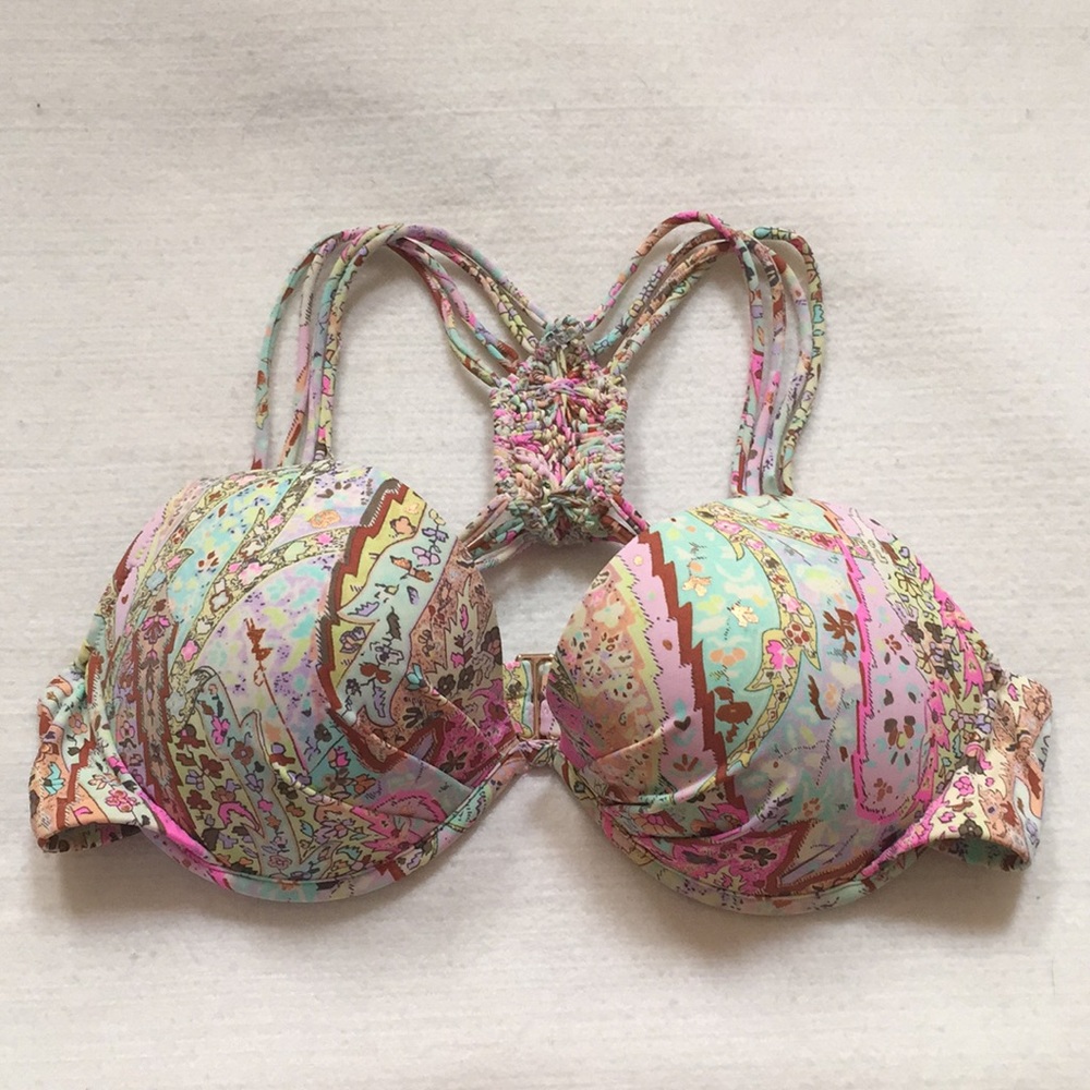 NWOT Victoria’s Secret swim suit top